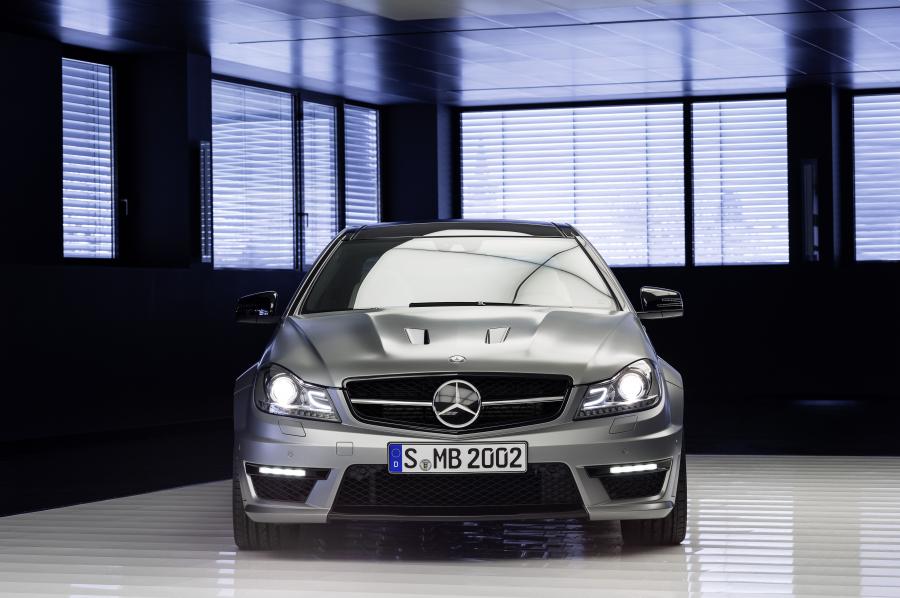  Mercedes-Benz C63 AMG Coupe Edition 507 2013 года  (фото 18 из 20)